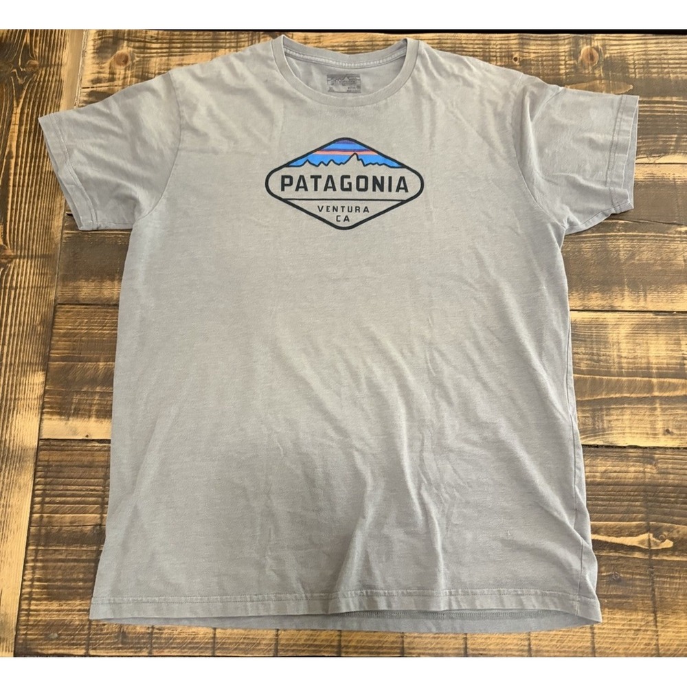 Patagonia Fitz Roy Crest T Shirt Men’s XL Gray Ventura CA Graphic Outdoor Tee